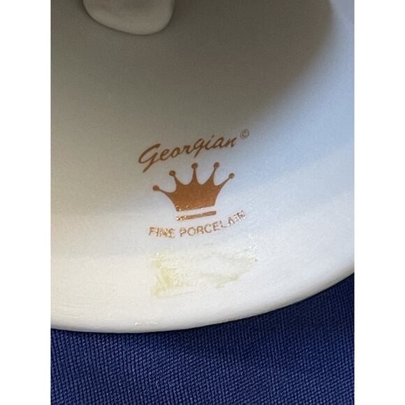 Bisque Porcelain Georgian BluJay and White Blooms - Picture 8 of 8